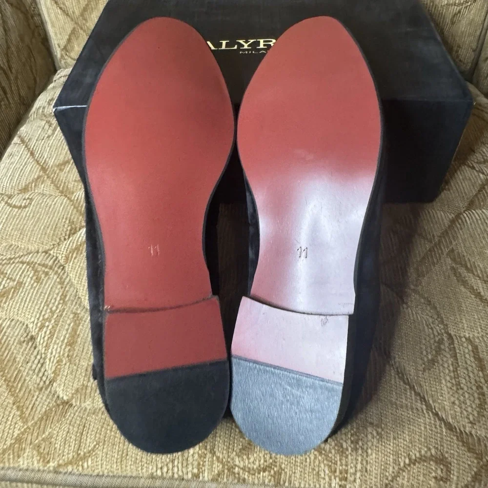Valyrain Black Velvet Lion Head Loafers‎ Size 11 Excellent
